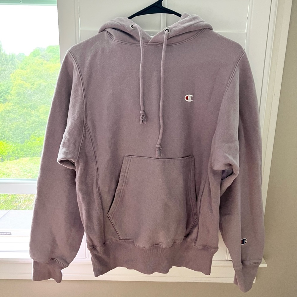 Champion Classic Logo Patch Hoodie Sweatshirt in Purple